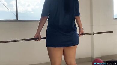 Fit Latina De Gran Culo Recibio Una Carga Enorme Despues De Ejercitarse