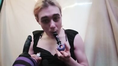 Smoking Sesh With New Toy Destroyed Gushing Pt1
