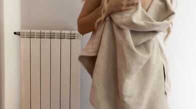 Blonde Amateur Try On Tight Red Backless Dress Strip Tease