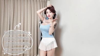 Asian Big Tits Football Color Match Lookbook Destroyed Pasty Outfit Changes
