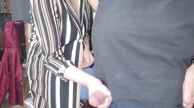 Hot Amateur Fast Handjob Milf Destroyed Gushing Cumshot