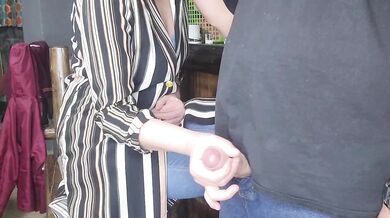 Hot Amateur Fast Handjob Milf Destroyed Gushing Cumshot