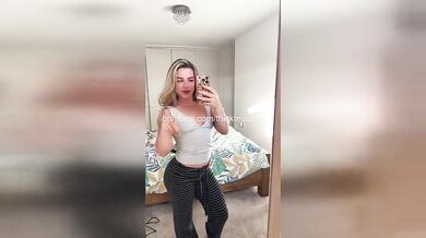 18yo Gym Thot Stretching Accident Squirts All Over Floor Live Leak