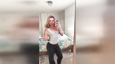 18yo Gym Thot Stretching Accident Squirts All Over Floor Live Leak