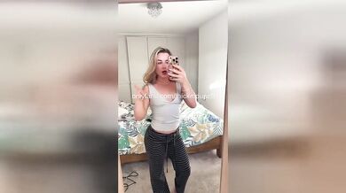 18yo Gym Thot Stretching Accident Squirts All Over Floor Live Leak
