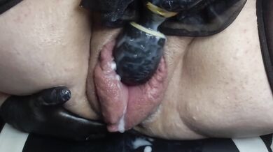 Creamy MILF Masturbates With Vibrator Pumping Huge Labia Pussy