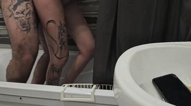 Shower Blowjob Filled With Cum From Big Dick Amateur With Tattoos