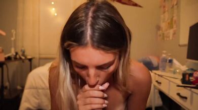 I Showed Up to My GFs College Dorm Early and Her 18 Year Old Roommate Convinced Me to Cheat with a Blowjob Facial