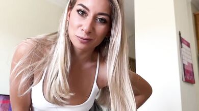 Italian Housekeeper Roleplay He Comes Home Late She Sucks and Rides Him
