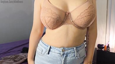 Ghostface MILF in Halloween Costume with Big Tits and Curvy Amateur Solo Female
