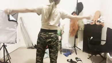 Stretching in the Relaxation Room HD Porn Verified Amateurs