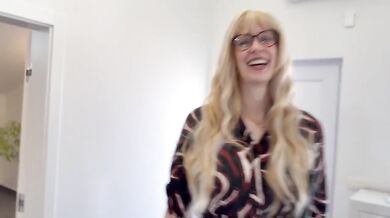 Real Estate Agent Realtor Fucks For Commission Bribe Tour Guide Standing Missionary Cum