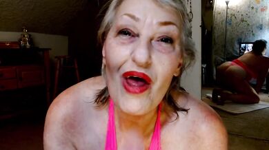 Dawn's Mature Hairy Pussy Engulfs Dildo Plus Licking