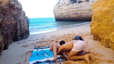 Loira De Quatro Na Praia Gushing Big Tits Compilation