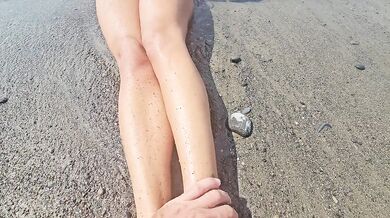 Chatting on the beach between passers-by and voyeurs. ITA Dialogues Part 1
