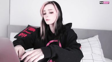 Bumped into her stepbrother in a video chat room and cum on him (Episode 1) - pinkloving