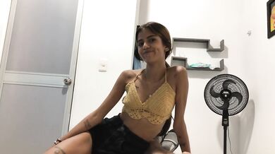 Horny stepsister eagerly asks to suck her stepbrother's cock - TUflacasex