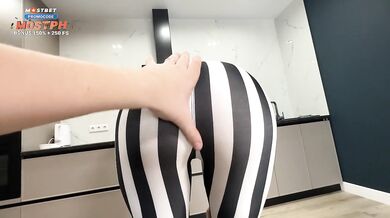 "What's That On Your Butt?"-Step Mommy doesn't let her stepson get bored,he fuck her