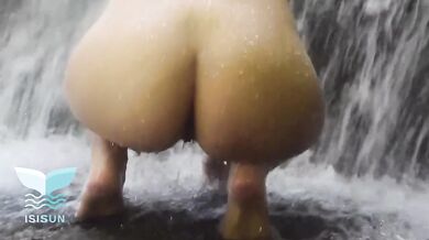 Foreigner in the River Posing Gets Destroyed Gushing Blowjob and Hard Sex