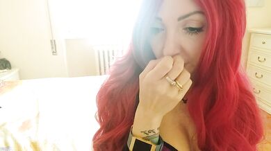 Mom Milf Nose Fetish Kink Picking Big Boogers Amateur Face