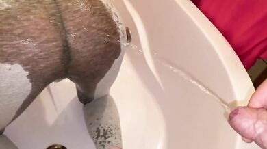 POV German Amateur Fetish Girl Wets Leggins and Pees On Ass and Asshole Squirting Pissing