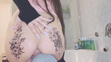 Tattooed Amateur Gay Man Destroyed By His Own Huge Cock In Selffuck Marathon