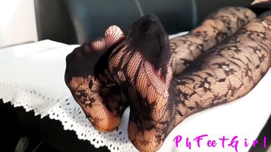 Blonde Princess Feet Joi Pantyhose Nylon Soles Rubbing Clit