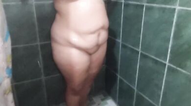 Tired BBW MILF Destroyed In Bath Gushing Cum Solo Amature Chubby