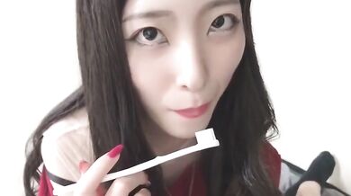 Japanese Amateur POV Dick Sucking Lips With Adult Toys Destroyed By Toothbrush