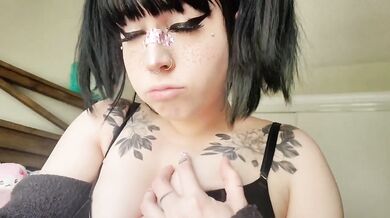 Naughty Kitten Plays with Her Pussy and Cums