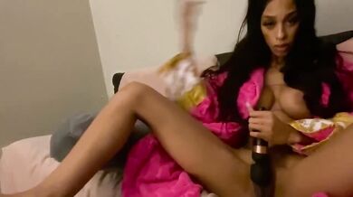 Hot Amateur Chick Smokes Weed And Uses Her Wand To Cum