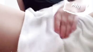 Japanese Hentai Girl Masturbating Pussy Rubbing Clit With Towel Big Ass Milf