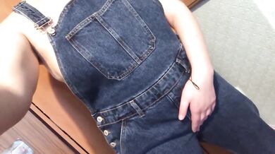Amateur Girl Wet Denim Overalls Pissing Herself Solo