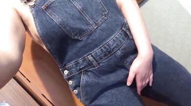 Amateur Girl Wet Denim Overalls Pissing Herself Solo