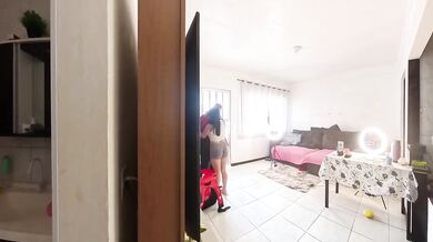 Hot Wife Receives a BBC Delivery Guy While the Cuckold Watches