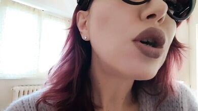 Your Stepmom Has A Secret To Reveal Amateur Milf Big Tits Real Amateur My Hot Stepmom POV Big Ass Kink Underboob