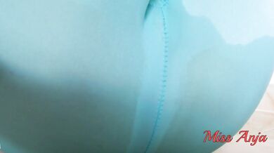 Desperate Brunette POV Yoga Girl In Mint Green Leggings Destroyed By Wetting Piss