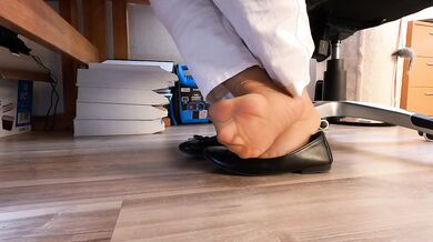 Stinky Nylon Flats Shoeplay POV Destroyed Feet Gushing