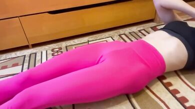 Fit Babe Destroyed By Stretching In Hot Pink Leggings