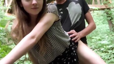 Homemade Quickie Destroyed Her Tits in Public Nature Sex