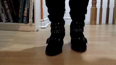 Goth Metal Stripper Masturbates in Suède Boots and Fishnets with Big Boobs
