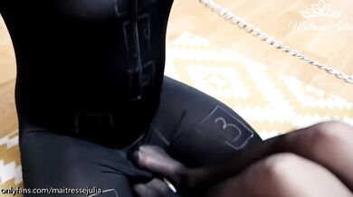 Maîtresse Julia Destroyed Foot Slave Gushing Pantyhose Kink