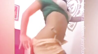 jesy fux argentina amateur brunette big ass and big tits instagram live solo female video