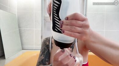 Japanese beauty girl plays extra large big anal dildo