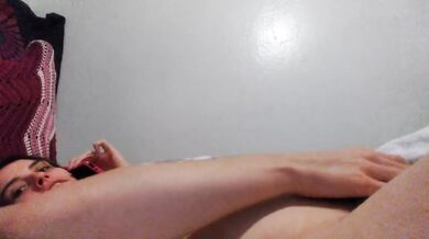 Phone Sex Slut Camgirl Moaning Clit Play Hairy Pink Pussy Stretch Marks Destroyed Gushing Choked