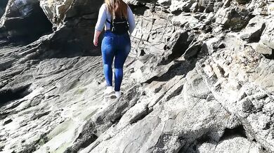  She makes my cock very hard with that fat ass that she has