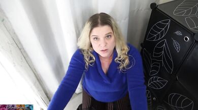 Stepmom prepares stepson's dick for college