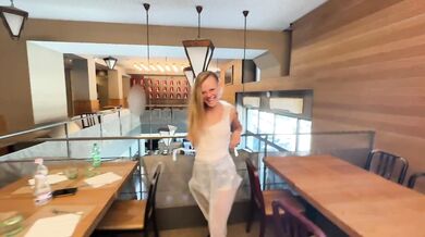 Sammmnextdoor - Date Night #07 - From pizza to dick, she likes eating in Italy (cute nerd giving bj)