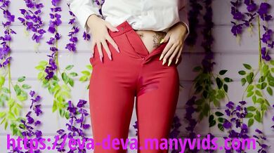 Eva Deva - belly dance and pee in her pants! PEE/ BELLY FETISH/ DIRTY TALK
