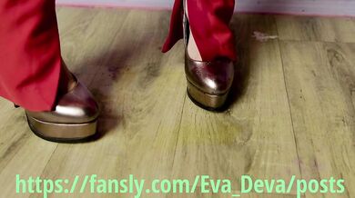 Eva Deva - belly dance and pee in her pants! PEE/ BELLY FETISH/ DIRTY TALK